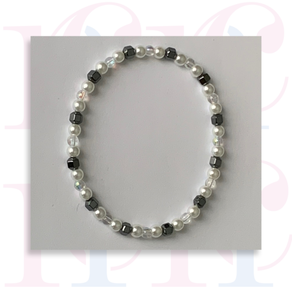 Small White Pearl Bracelet